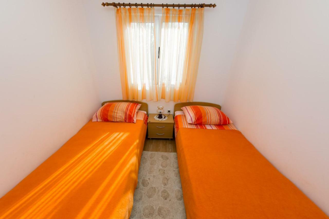Mare&Karlo Apartment Mali Drvenik Exterior foto
